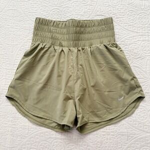 Nike Women's Dri-Fit Ultra High Waisted 3"‎ Brief-Lined Shorts, Neutral Olive